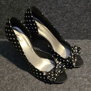 Cute Bowtie Fioni Heels (12W)